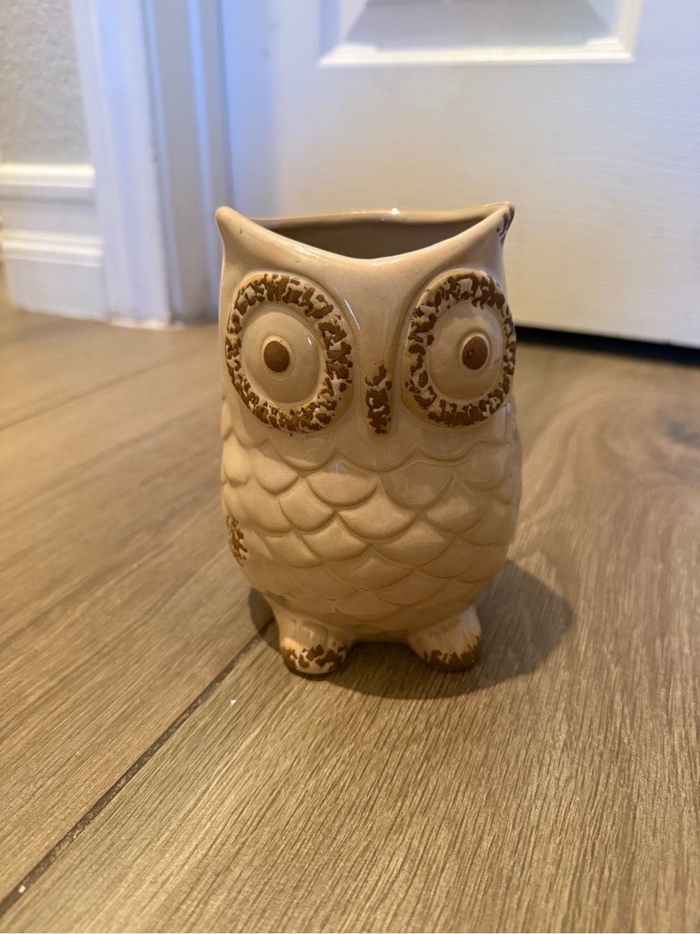 Cream Owl Ceramic Vase - Decorative Home Art
